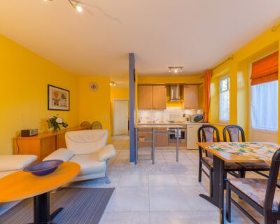 Gemütliche Ferienwohnung für 2 Personen im Schwedengang in Zingst. Strandnähe, WLAN und Parkplatz inklusive