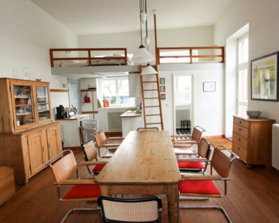 Einblick in den großen Wohn- Essbereich der Ferienwohnung in Bresewitz - lichtdurchflutetet